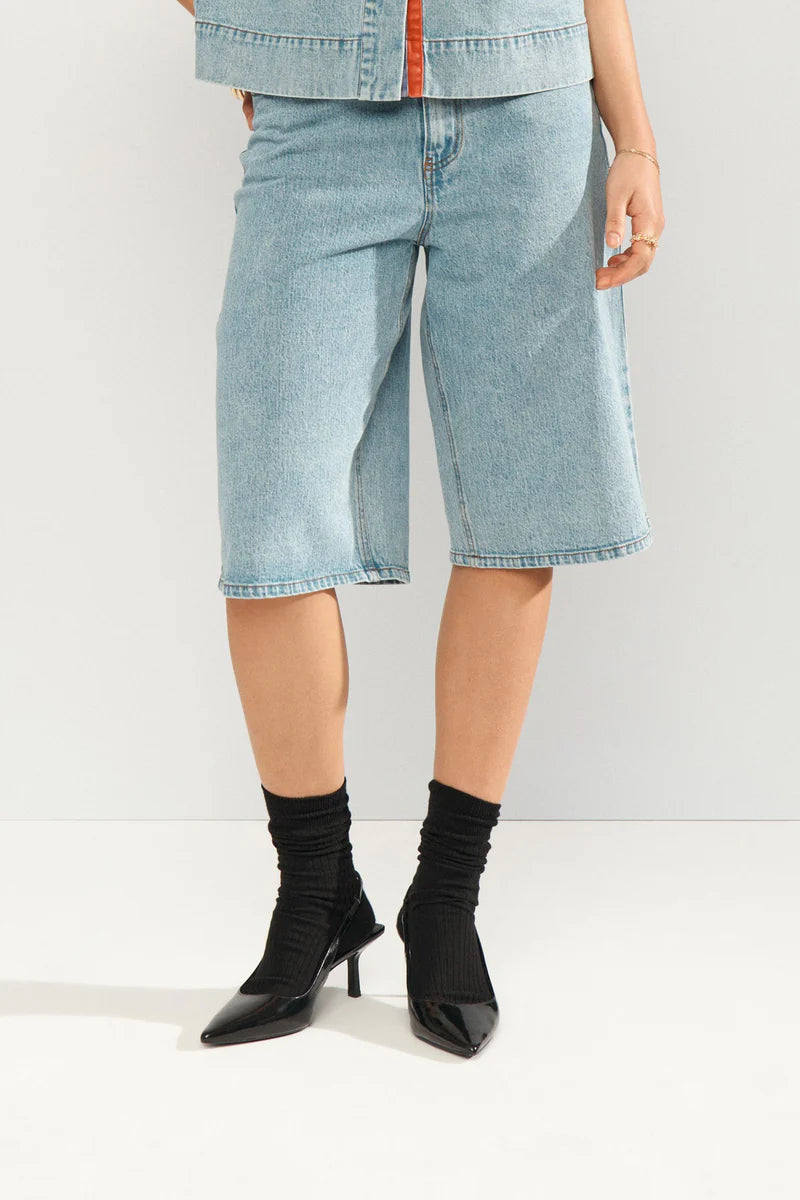 Numalaga Shorts