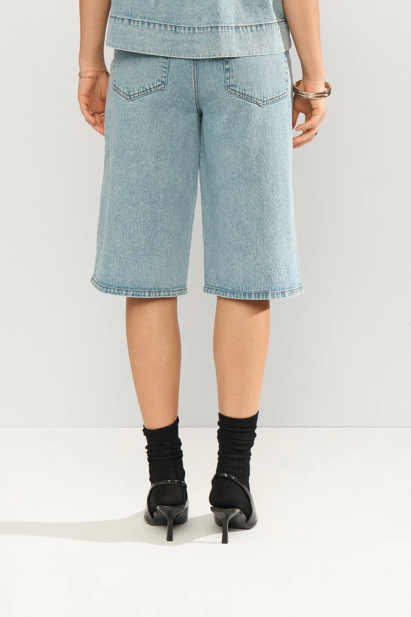 Numalaga Shorts