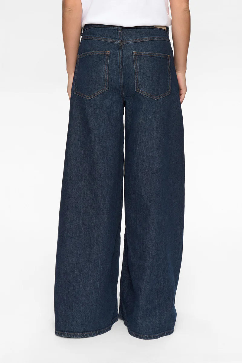 Nuvenice Extra Wide Jeans