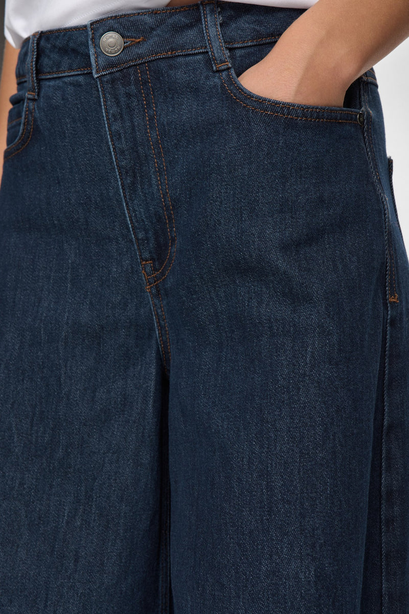 Nuvenice Extra Wide Jeans