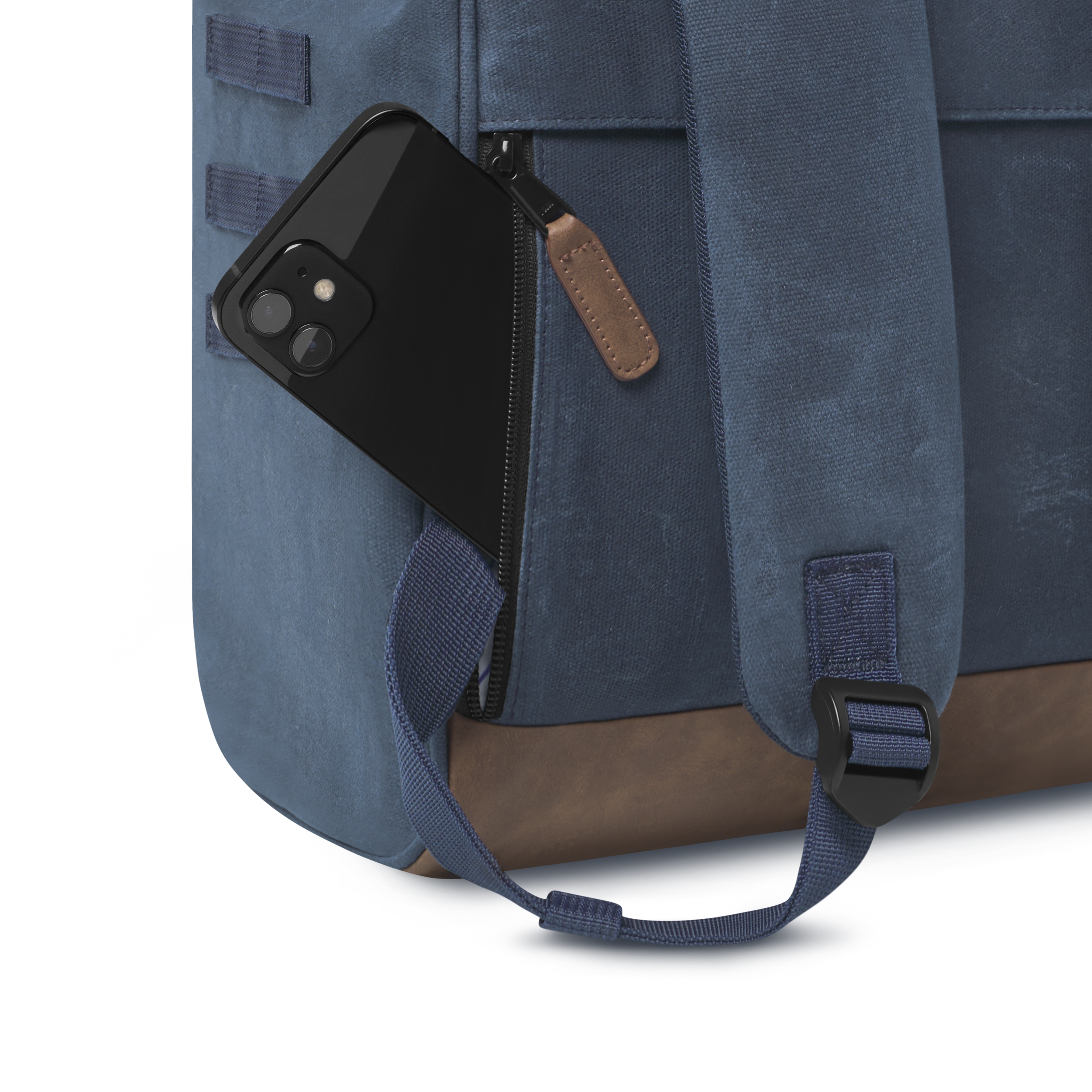 ADVENTURER LARGE MONTALIVET
